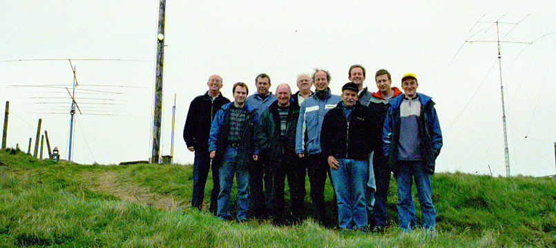 EI7M Group Photo 2001