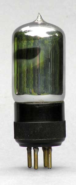Société La Radiotechnique 'RadioMicro' triode